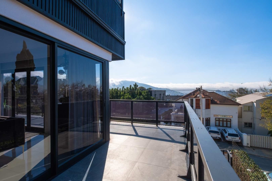 7 Bedroom Property for Sale in Oranjezicht Western Cape